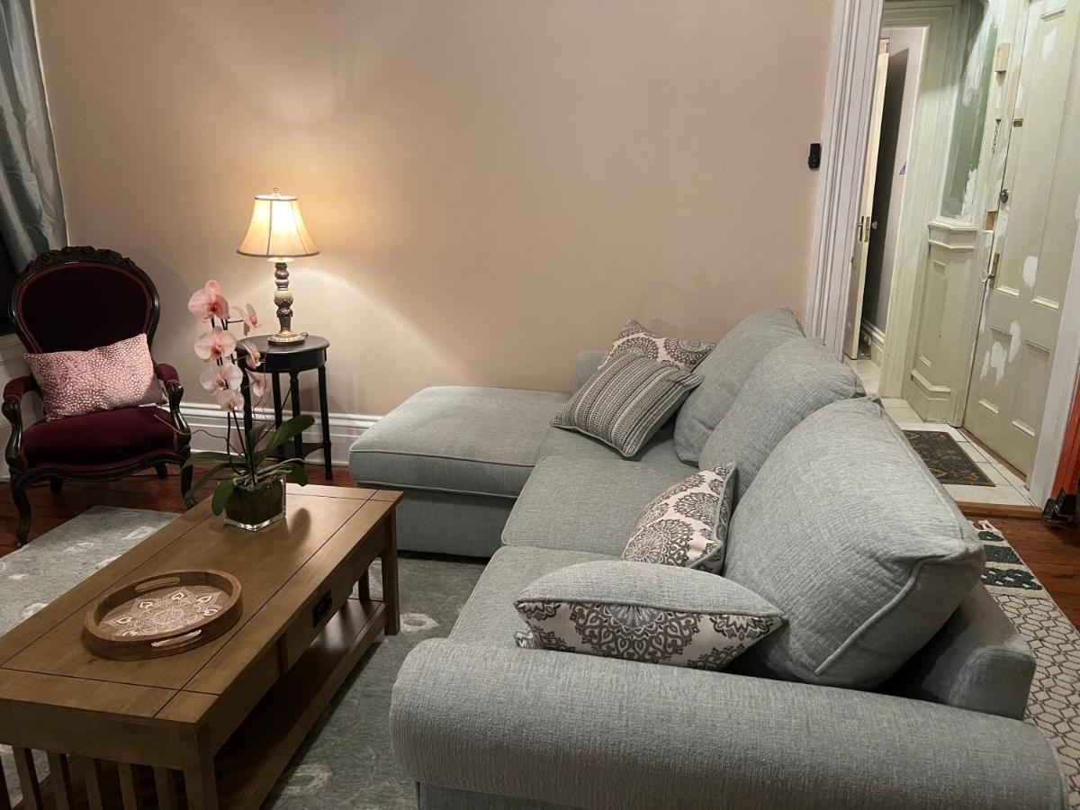 1 Bedroom Private Victorian Apt In Convenient City Location On 5 Acre, Sleeps 4 Poughkeepsie Esterno foto