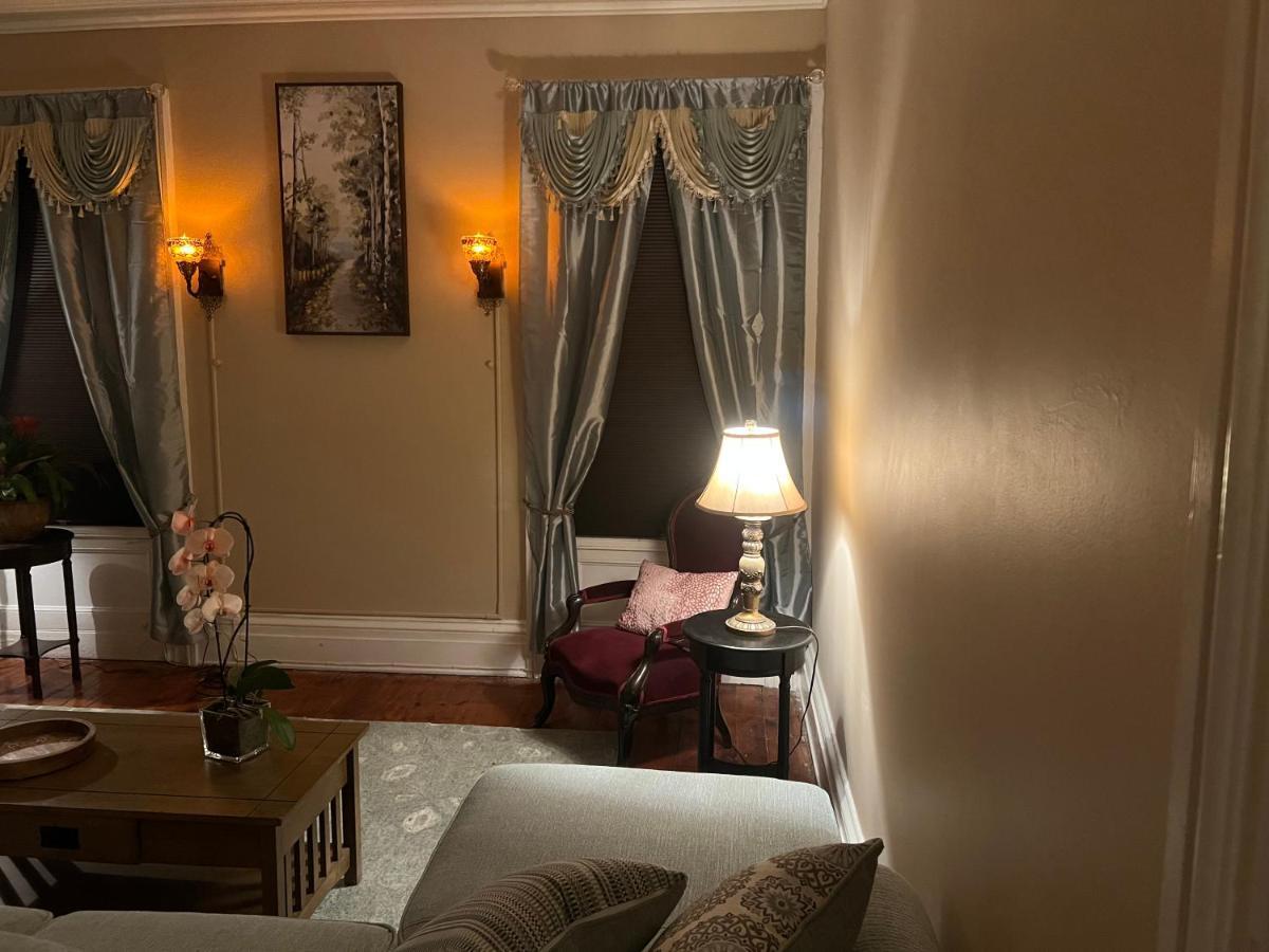 1 Bedroom Private Victorian Apt In Convenient City Location On 5 Acre, Sleeps 4 Poughkeepsie Esterno foto