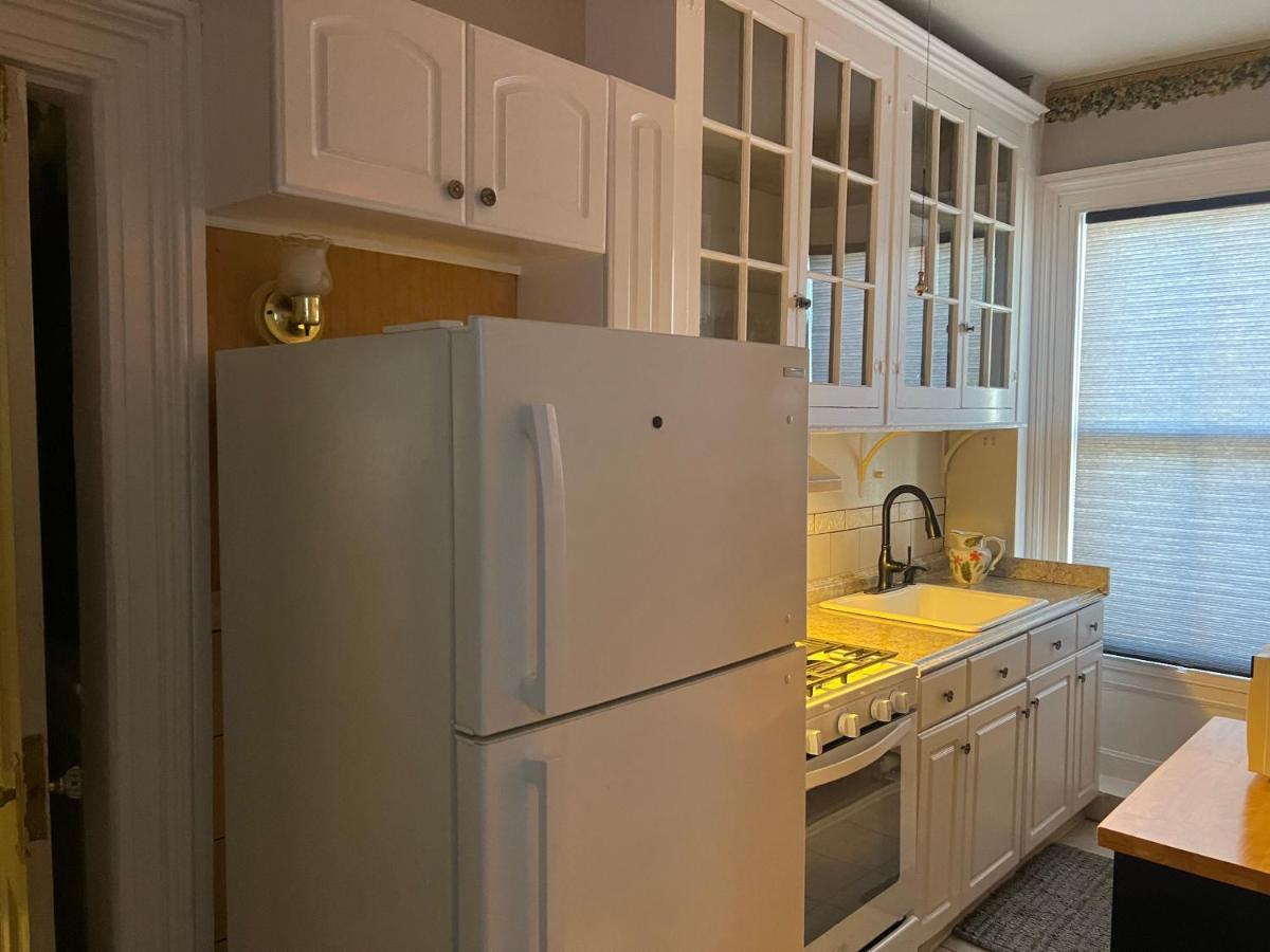 1 Bedroom Private Victorian Apt In Convenient City Location On 5 Acre, Sleeps 4 Poughkeepsie Esterno foto
