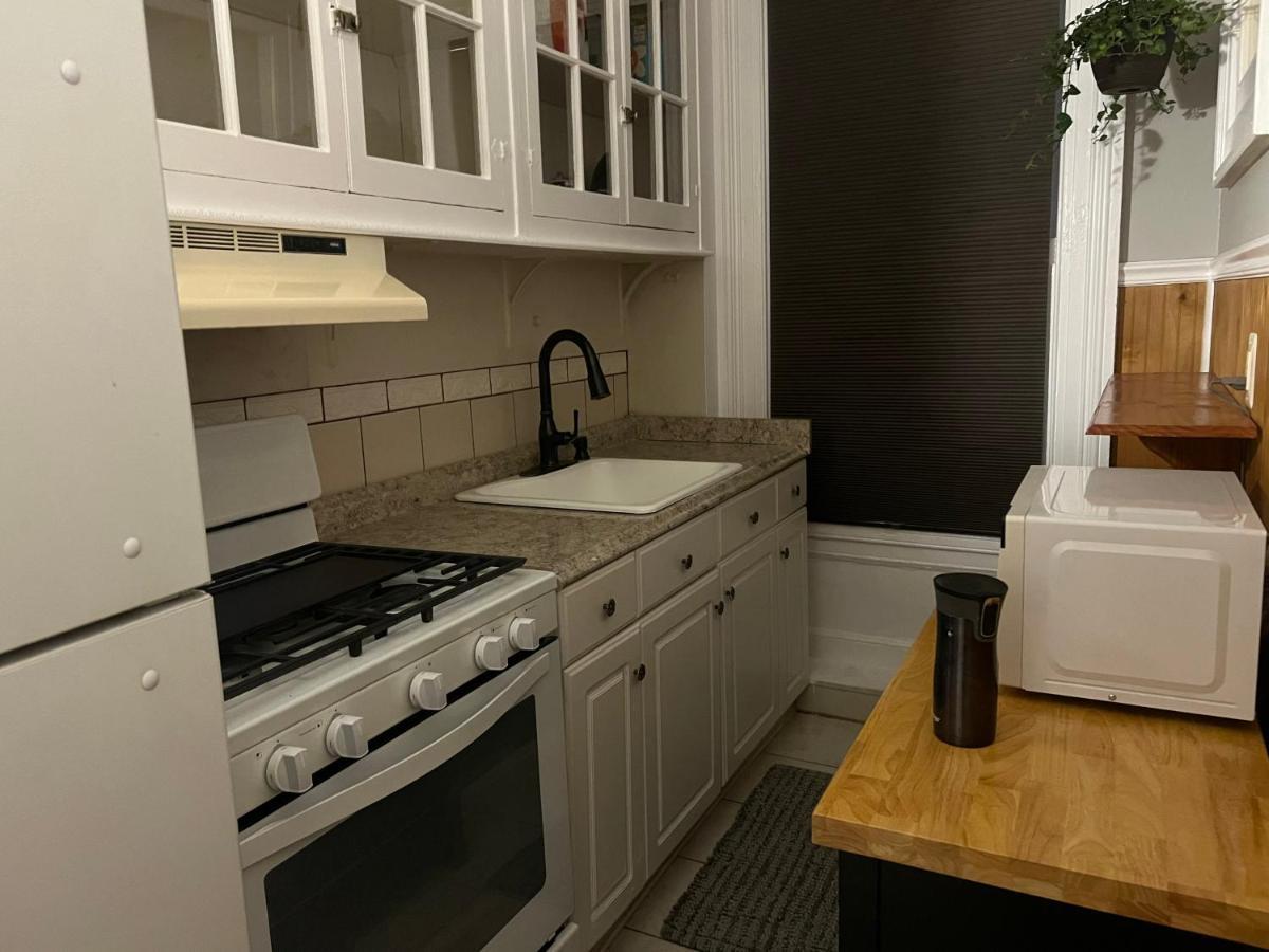 1 Bedroom Private Victorian Apt In Convenient City Location On 5 Acre, Sleeps 4 Poughkeepsie Esterno foto